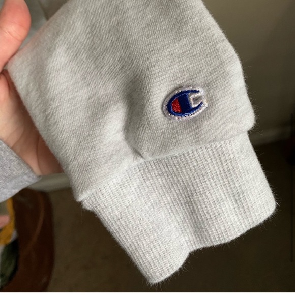 Champion Crewneck - Picture 3 of 7